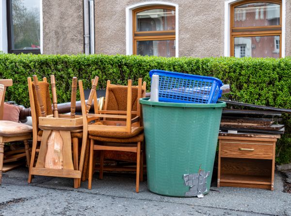 Chair Disposal Service in Fort Walton Beach